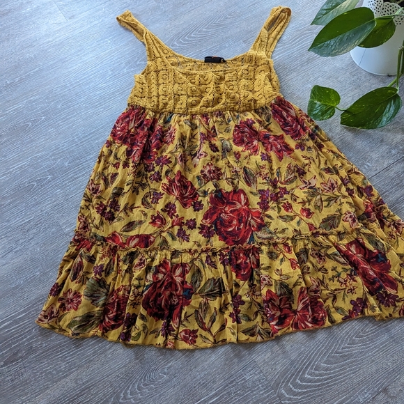 URBAN OUTFITTERS - Mustard Floral Crochet Mini Dress - Picture 11 of 11